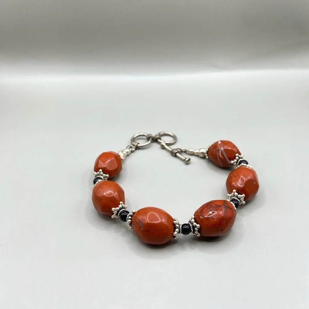 Chunky Red Jasper Black Onyx Toggle Bracelet - Picture 3 of 8